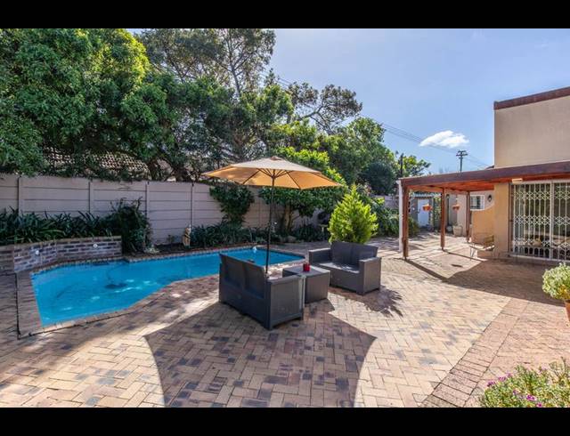 5 BEDROOM HOUSE FOR SALE IN MEADOWRIDGE